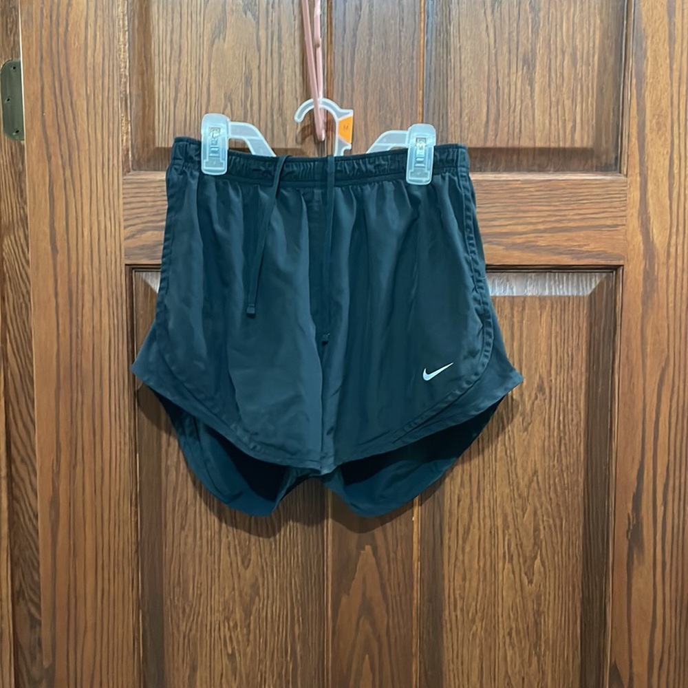 Nike dry fit women’s black shorts. Size M
